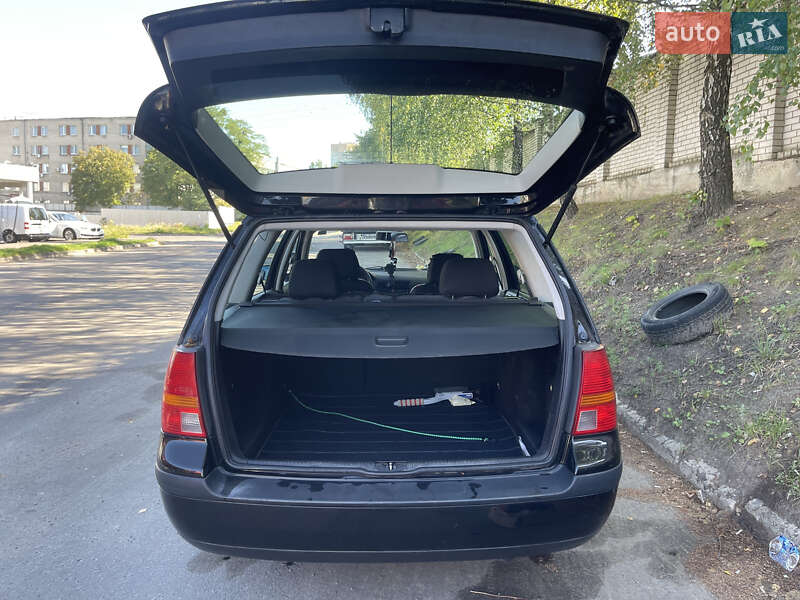 Універсал Volkswagen Golf 1999 в Львові