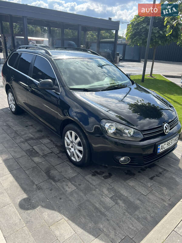 Універсал Volkswagen Golf 2010 в Луцьку