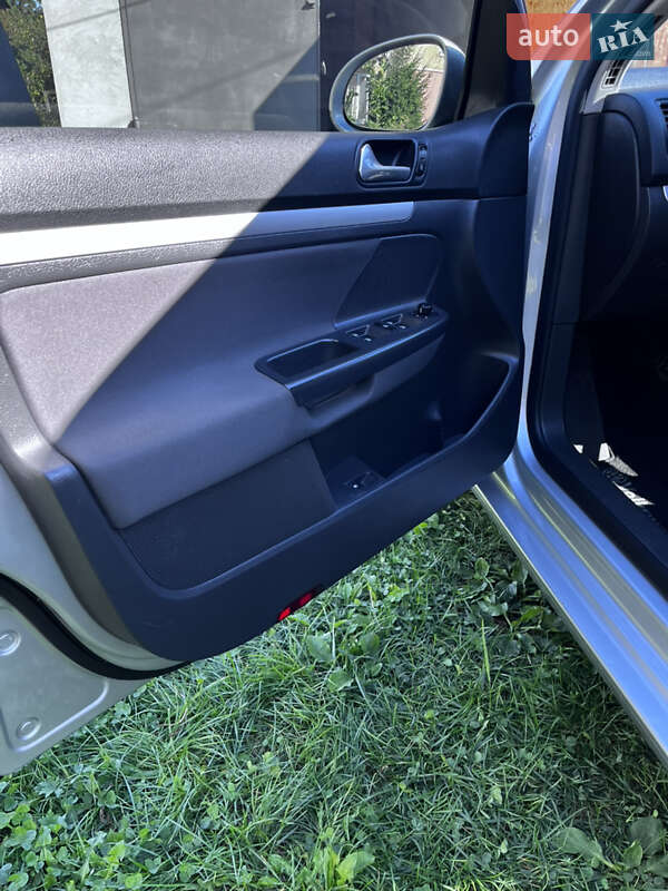 Хэтчбек Volkswagen Golf 2007 в Дрогобыче