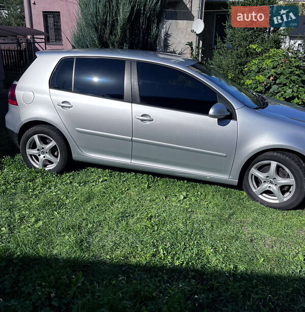 Хэтчбек Volkswagen Golf 2007 в Дрогобыче