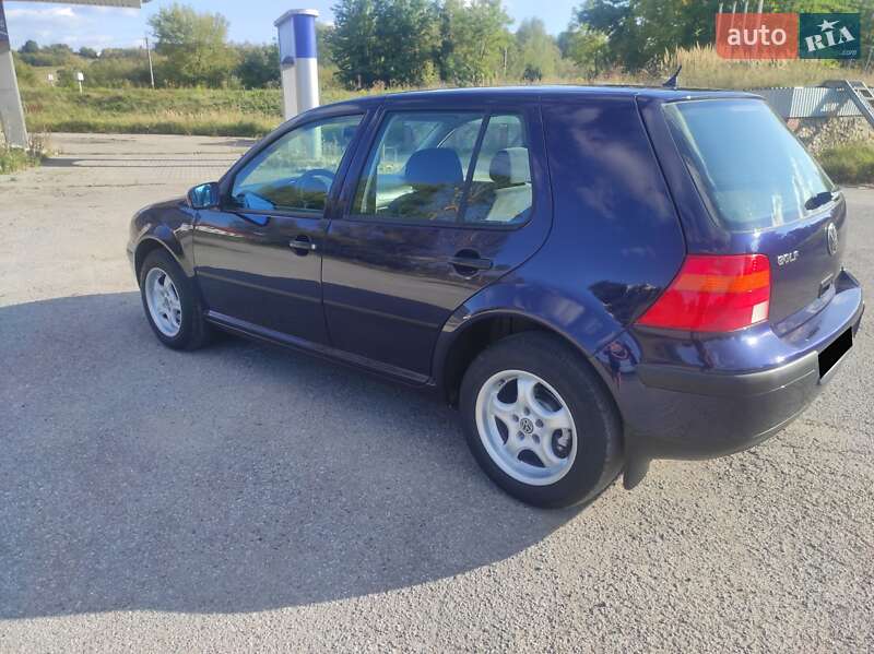 Хэтчбек Volkswagen Golf 2000 в Тернополе