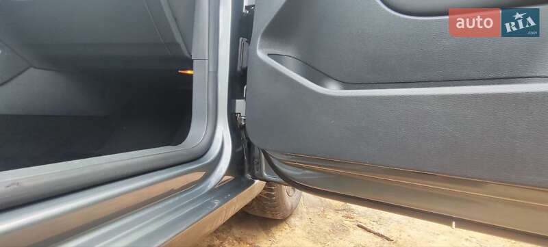 Хэтчбек Volkswagen Golf 2007 в Сновске