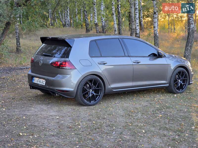 Хетчбек Volkswagen Golf 2013 в Пирятині