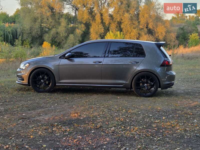 Хетчбек Volkswagen Golf 2013 в Пирятині