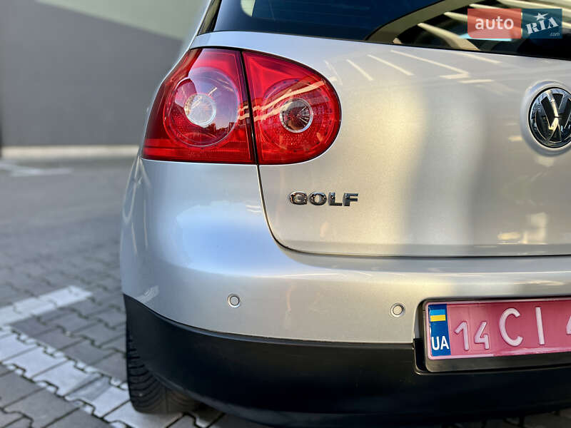 Хэтчбек Volkswagen Golf 2007 в Ивано-Франковске