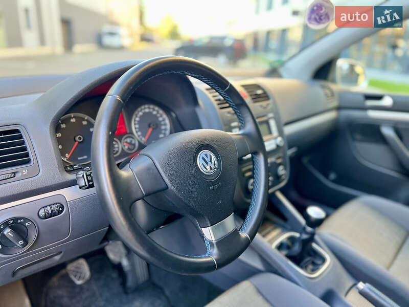 Хэтчбек Volkswagen Golf 2007 в Ивано-Франковске