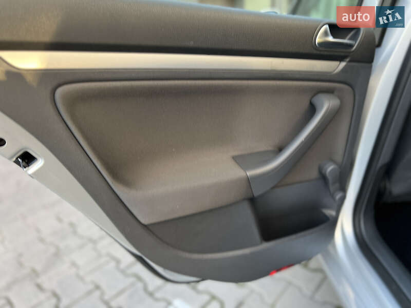 Хэтчбек Volkswagen Golf 2007 в Ивано-Франковске