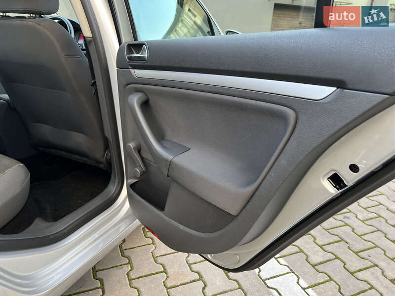 Хэтчбек Volkswagen Golf 2007 в Ивано-Франковске