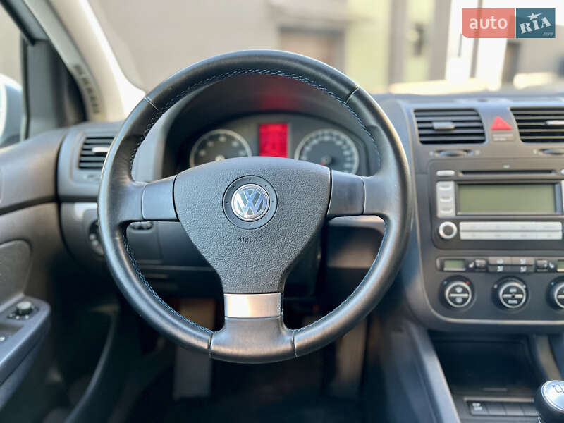 Хэтчбек Volkswagen Golf 2007 в Ивано-Франковске