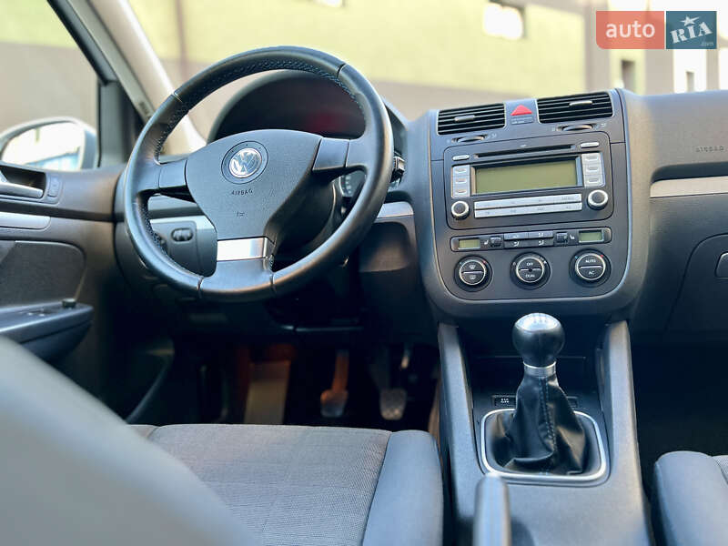 Хэтчбек Volkswagen Golf 2007 в Ивано-Франковске