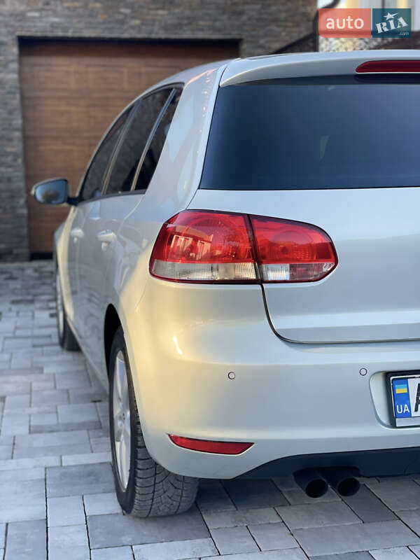 Хэтчбек Volkswagen Golf 2010 в Виноградове