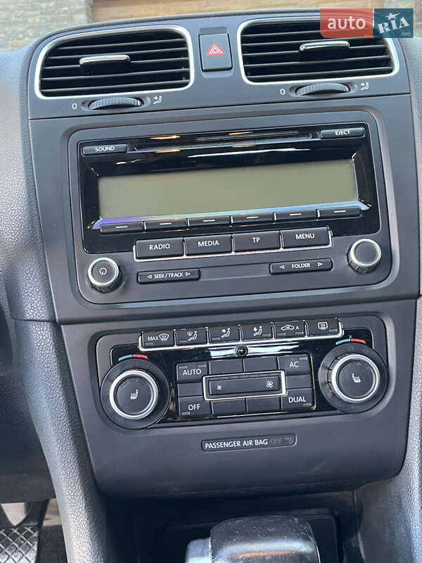 Хэтчбек Volkswagen Golf 2010 в Виноградове