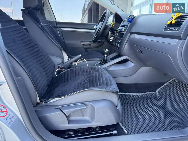 Універсал Volkswagen Golf 2008 в Тернополі