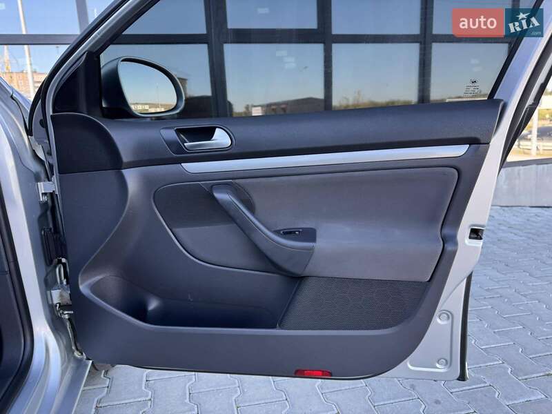 Універсал Volkswagen Golf 2008 в Тернополі