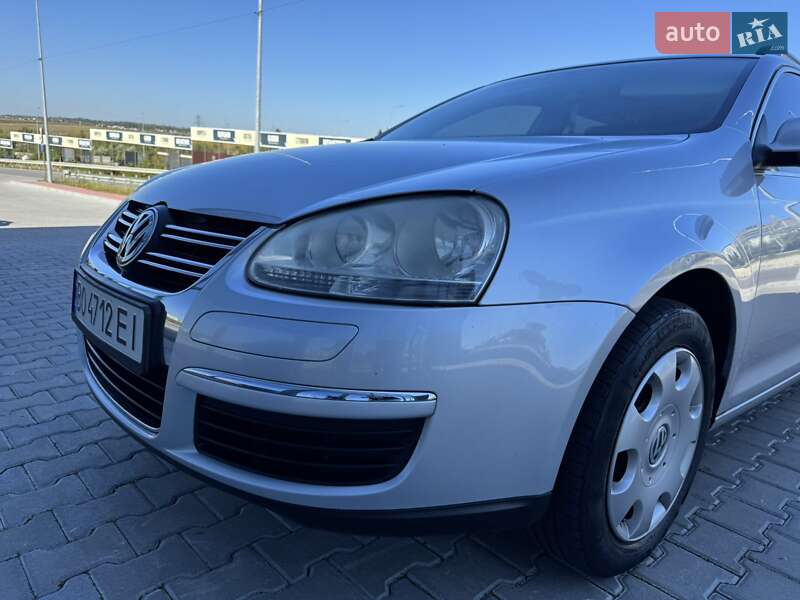 Універсал Volkswagen Golf 2008 в Тернополі