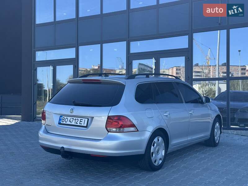 Універсал Volkswagen Golf 2008 в Тернополі