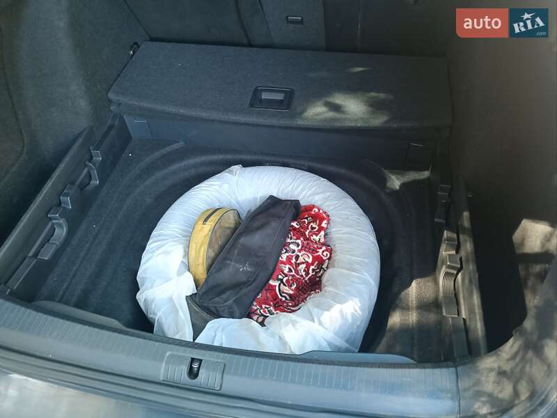 Універсал Volkswagen Golf 2014 в Києві