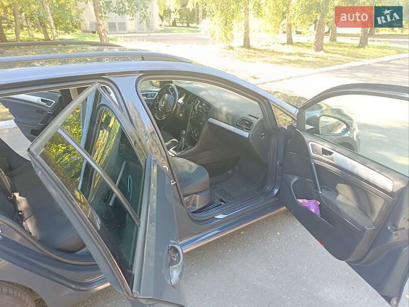 Універсал Volkswagen Golf 2014 в Києві