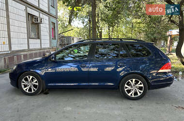 Універсал Volkswagen Golf 2010 в Києві