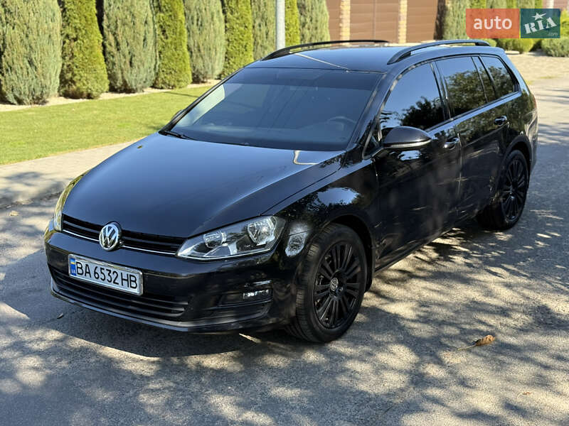 Универсал Volkswagen Golf 2014 в Киеве