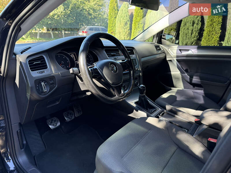 Универсал Volkswagen Golf 2014 в Киеве