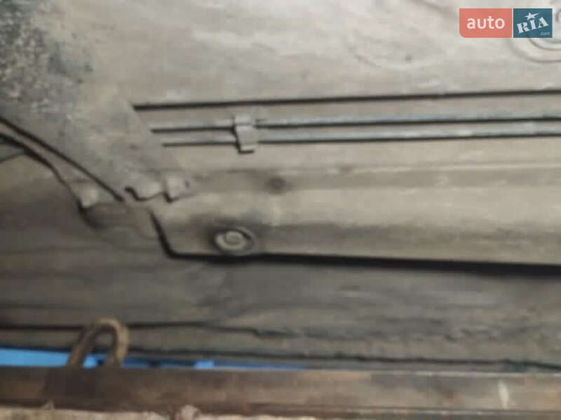 Хетчбек Volkswagen Golf 2000 в Тернополі