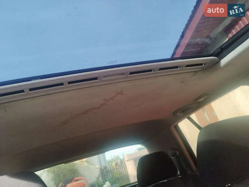 Хетчбек Volkswagen Golf 2000 в Тернополі