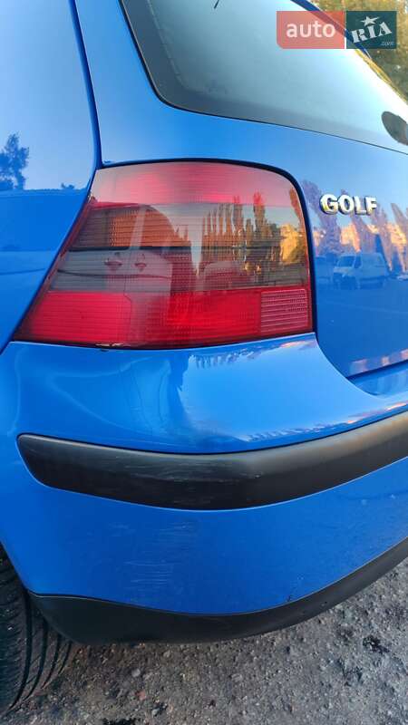 Хетчбек Volkswagen Golf 1999 в Києві