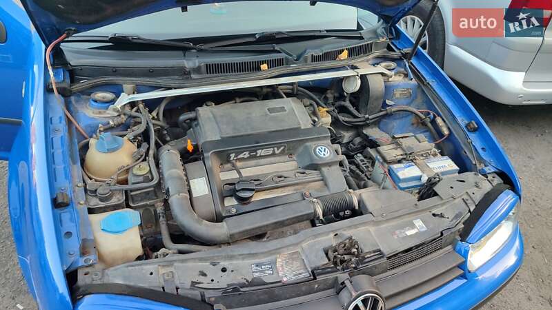 Хетчбек Volkswagen Golf 1999 в Києві