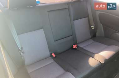 Хэтчбек Volkswagen Golf 2001 в Ватутино