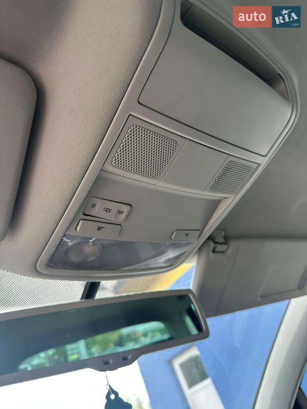 Хетчбек Volkswagen Golf 2009 в Сумах