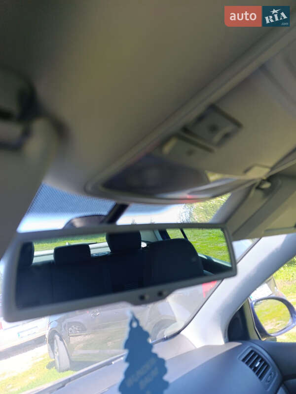 Хетчбек Volkswagen Golf 2009 в Сумах