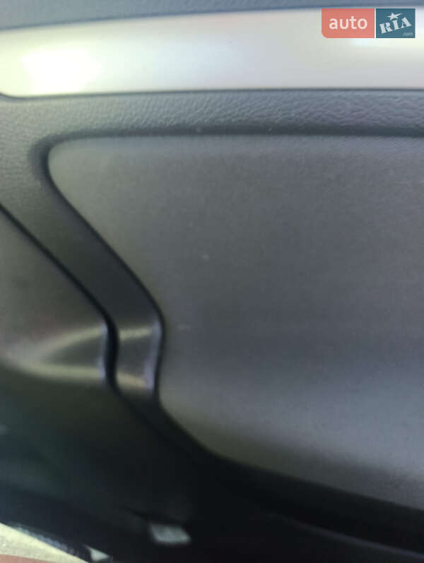 Хетчбек Volkswagen Golf 2009 в Сумах