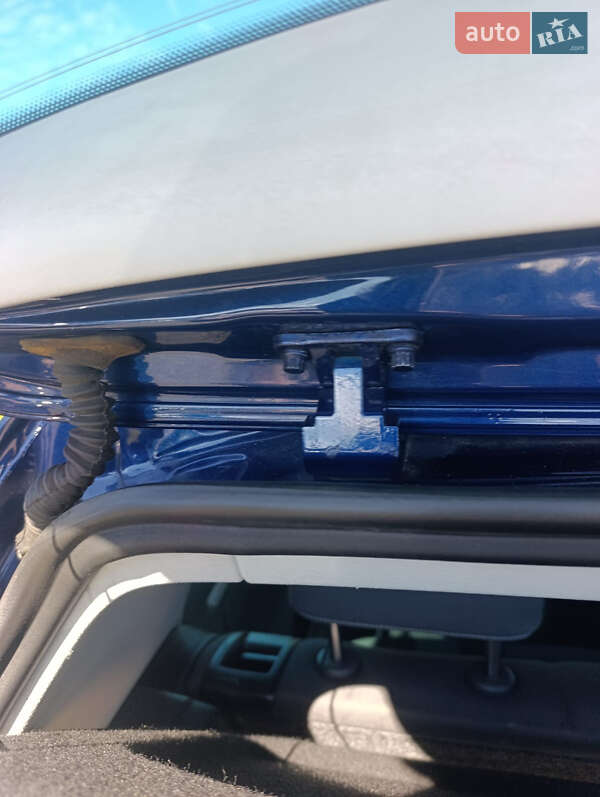 Хетчбек Volkswagen Golf 2009 в Сумах