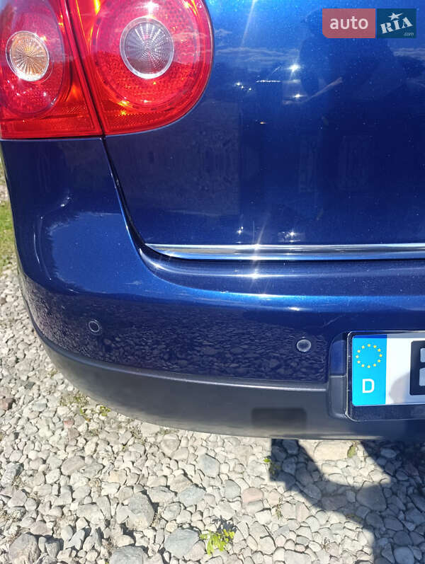 Хетчбек Volkswagen Golf 2009 в Сумах