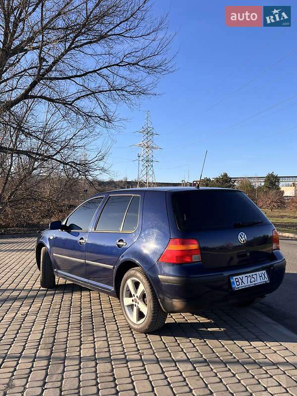 Хетчбек Volkswagen Golf 2001 в Кривому Розі