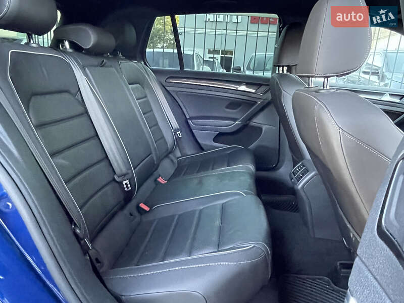 Хэтчбек Volkswagen Golf 2019 в Николаеве