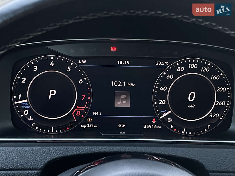 Хэтчбек Volkswagen Golf 2019 в Николаеве