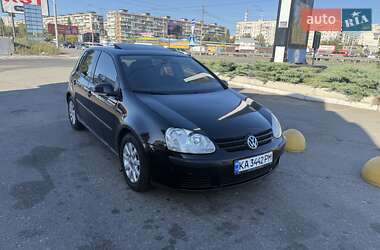 Хэтчбек Volkswagen Golf 2004 в Киеве