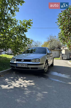 Хетчбек Volkswagen Golf 2003 в Харкові
