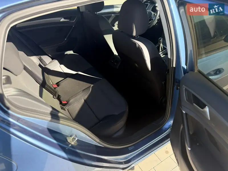 Volkswagen Golf 2013 VIN WVWZZZAUZEW033279 фото оголошення 11 з 49