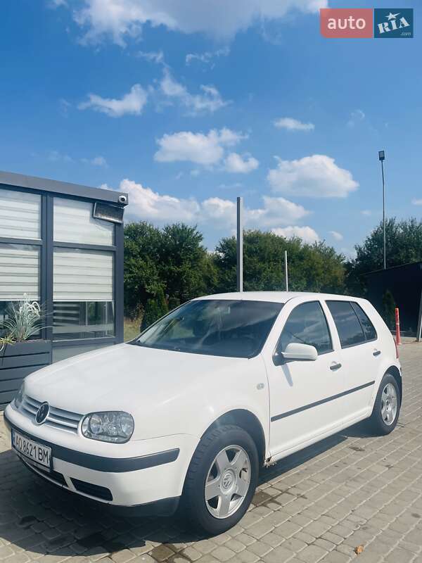Хетчбек Volkswagen Golf 1998 в Мукачевому