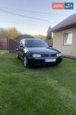 Хэтчбек Volkswagen Golf 1999 в Снятине