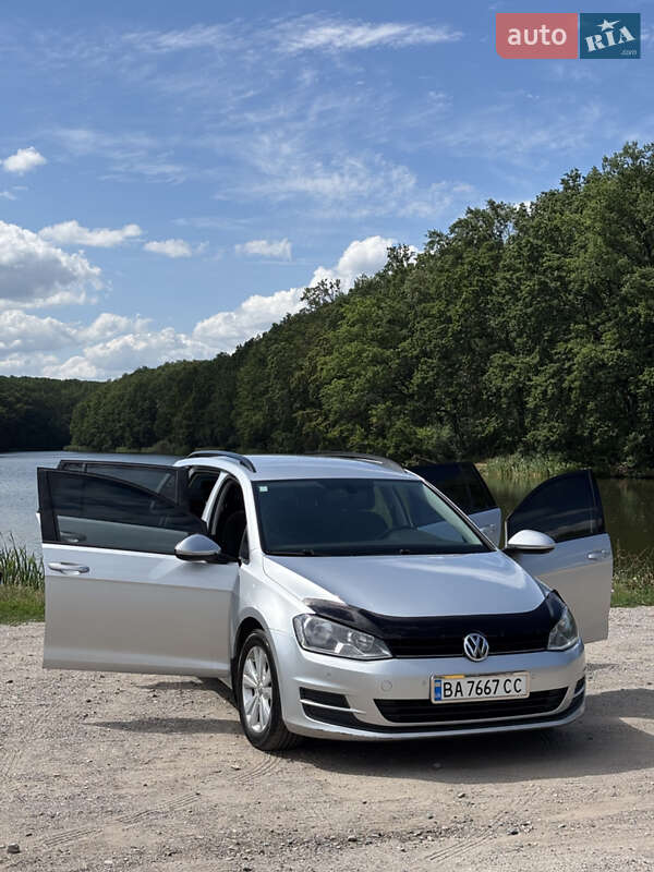 Универсал Volkswagen Golf 2016 в Знаменке