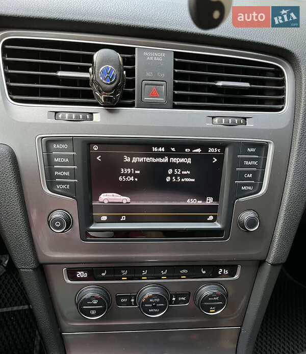 Универсал Volkswagen Golf 2016 в Полтаве