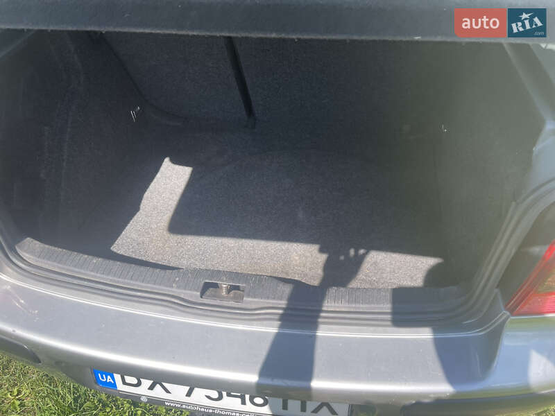 Хетчбек Volkswagen Golf 2002 в Кам'янець-Подільському