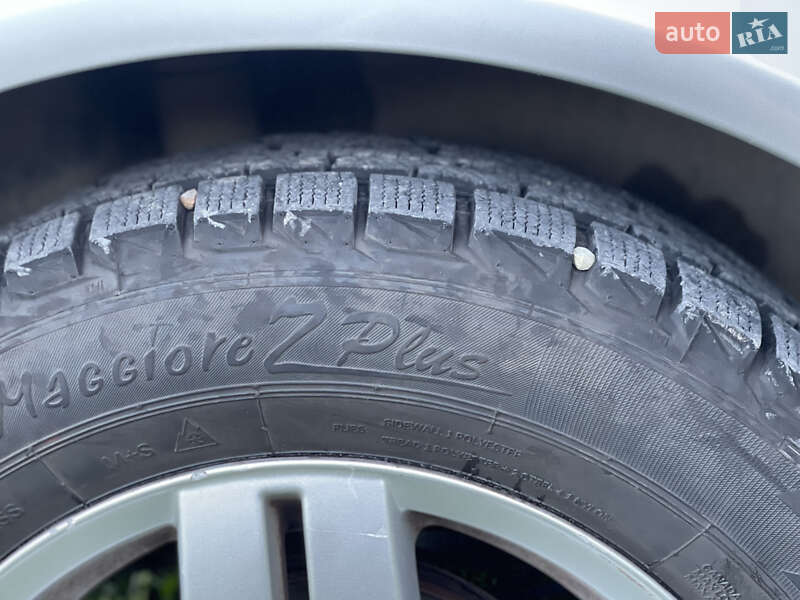 Хетчбек Volkswagen Golf 2002 в Кам'янець-Подільському