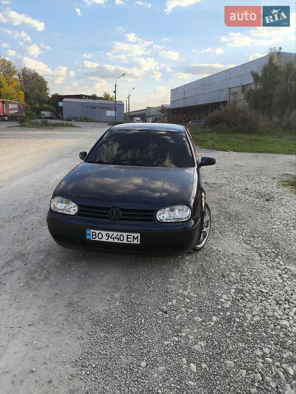 Хетчбек Volkswagen Golf 1998 в Тернополі
