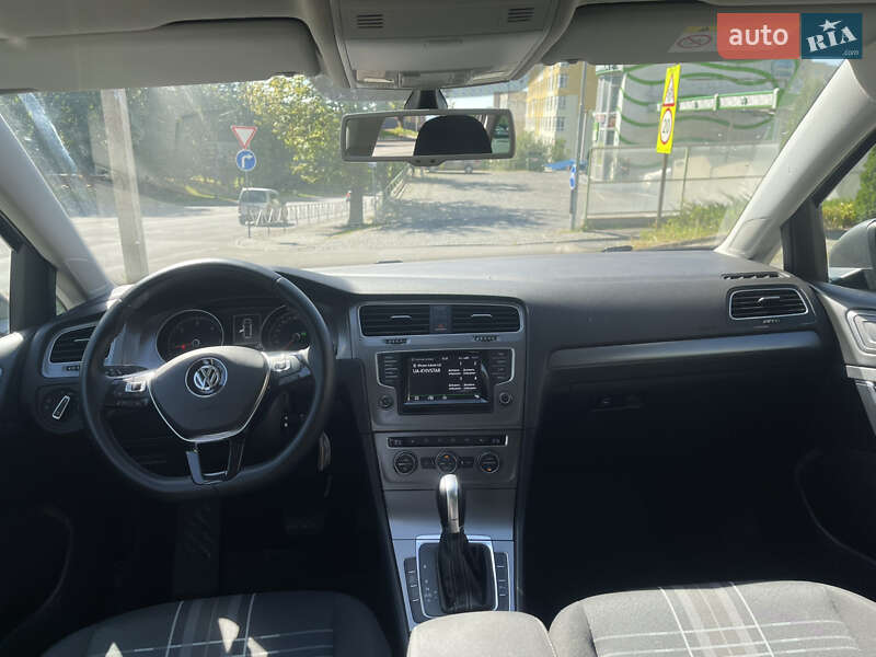 Універсал Volkswagen Golf 2015 в Хмельницькому