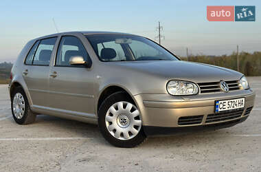 Хэтчбек Volkswagen Golf 2003 в Черновцах